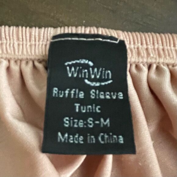 Win Win Ruffle Bell Sleeve Tunic Blouse Blush Pink Crochet Insert Detail Sz S/M - Picture 7 of 11